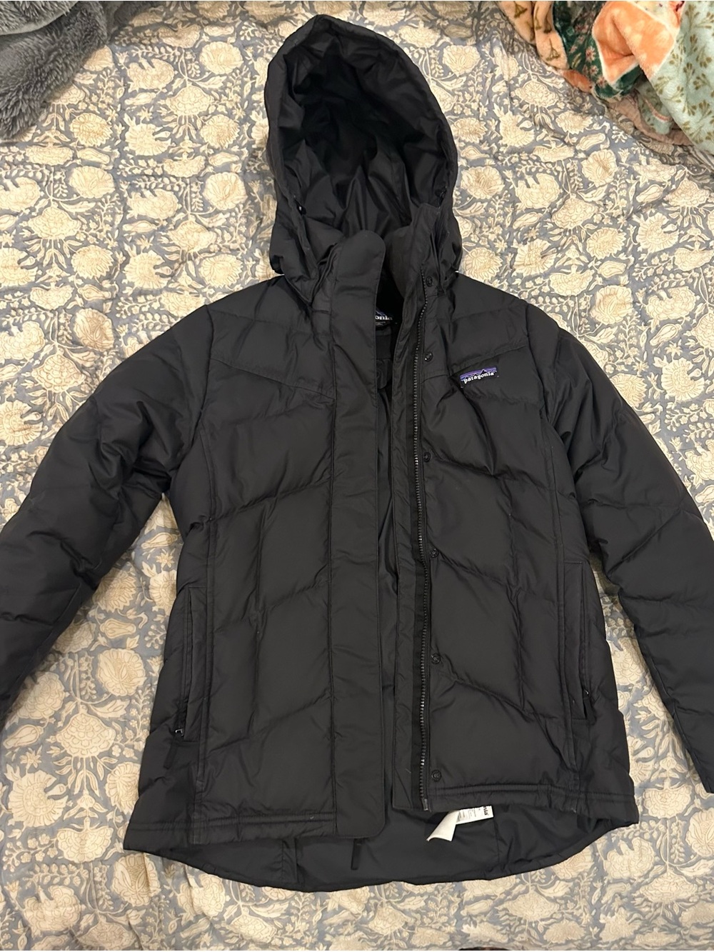 Patagonia Black Hooded Women's Puffer Jacket